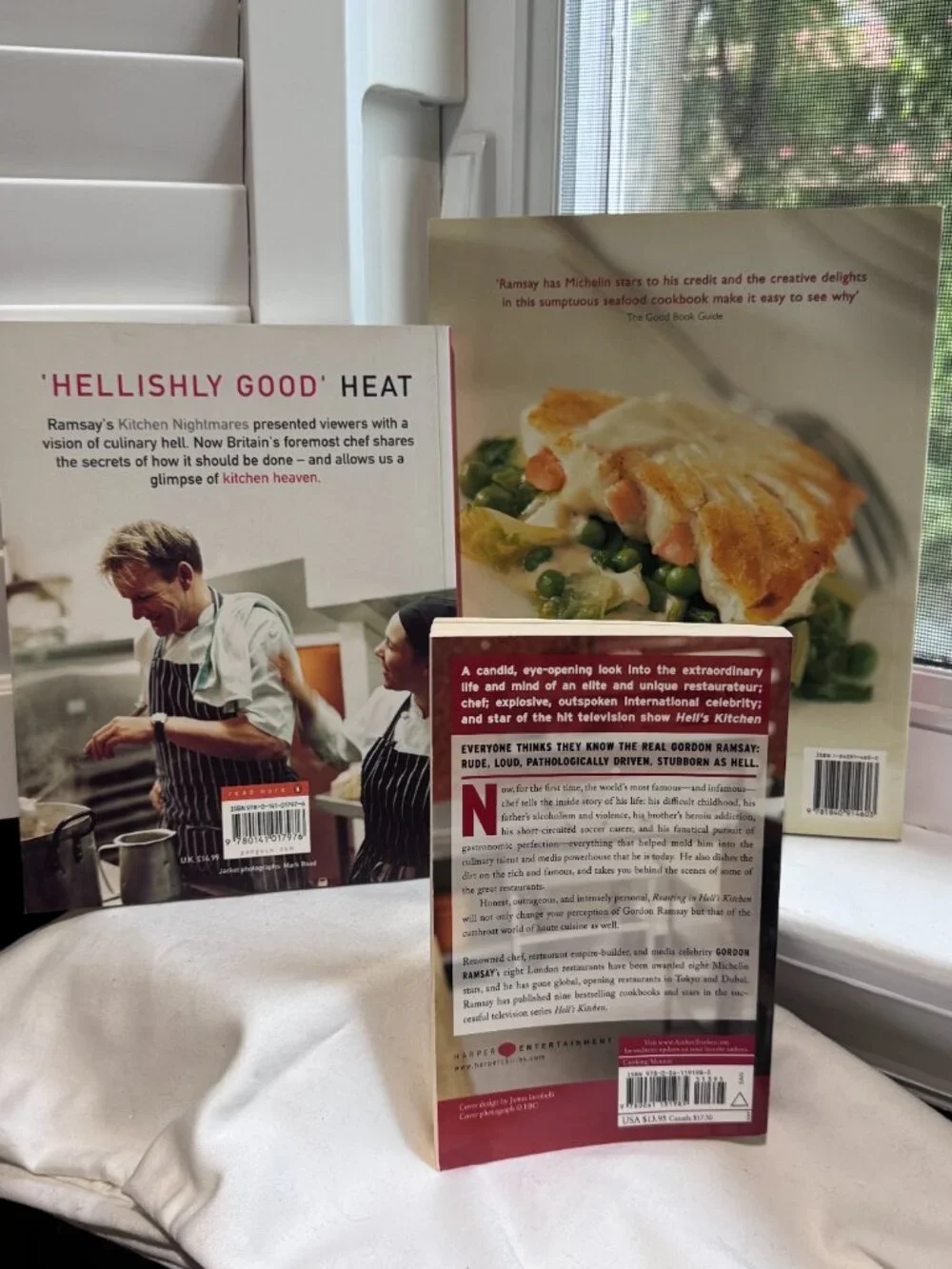 🔥 Gordon Ramsay Cookbook Bundle | Kitchen Heaven + Seafood + Hell's Kitchen 🔥 - Picture 2 of 16